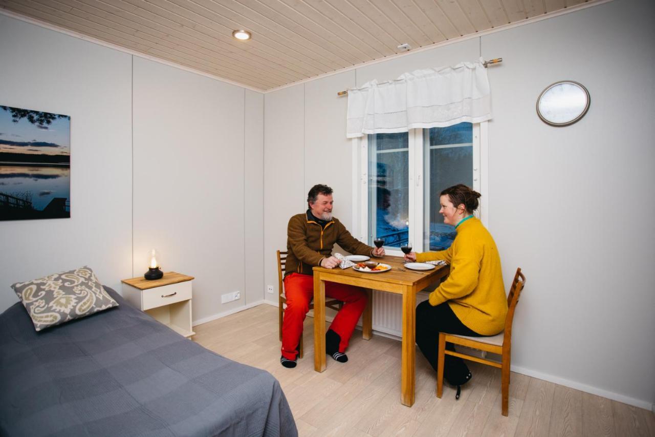 Labbnaes Semesterhem, Radhuset Kemiönsaari Kültér fotó